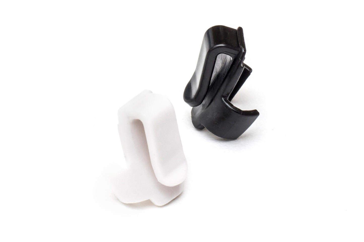 Beetle cable connector set with white and black plastic clip housings