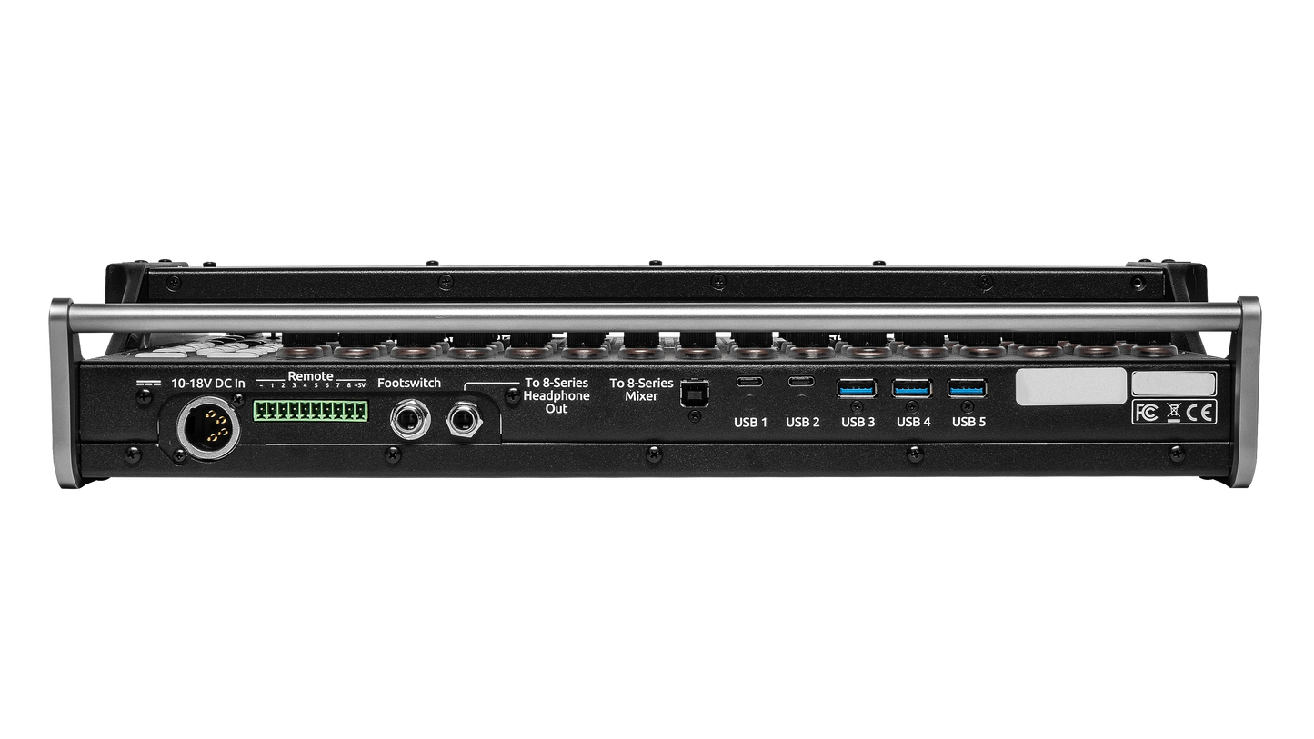 CL-16 audio mixer front panel with connectors and control knobs